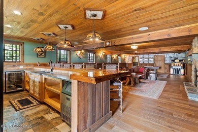 Nestled in sought-after Huddle Bay, this exceptional Bolton - photo 36