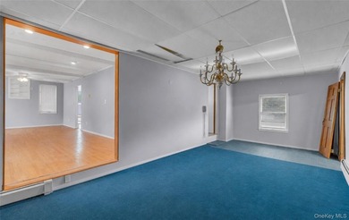 Welcome to 99 Wexford Dr, an expansive 3000 sq ft Colonial home - photo 6