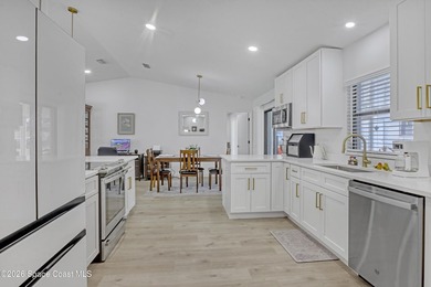 Completely remodeled 4 bedroom home located in desirable Lockmar - photo 7
