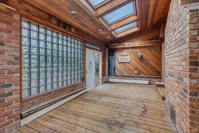 Welcome to 99 Wexford Dr, an expansive 3000 sq ft Colonial home - photo 9