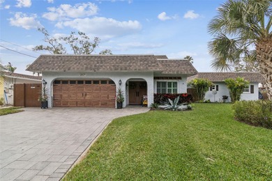 (private lake, pond, coastal) Home For Sale in New Port Richey Florida