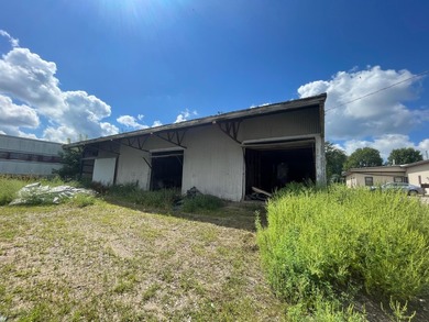 - 3 buildings Total SF: 9,280 SF - Water Street: Gravel, Runs - photo 3