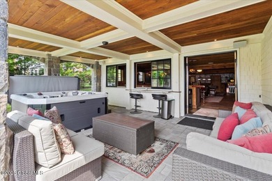Nestled in sought-after Huddle Bay, this exceptional Bolton - photo 45