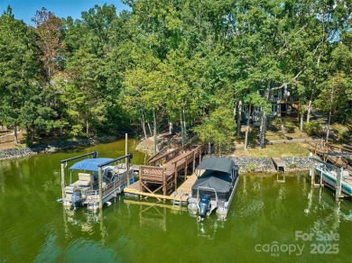 Lake Townhome/Townhouse For Sale in Lake Wylie, South Carolina