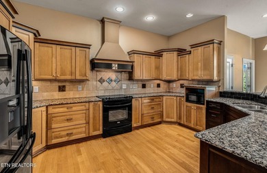 Welcome to Kahite, one of Tellico Village's most sought-after - photo 11