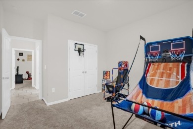 This beautifully designed 4-bedroom, 3-bathroom single-story - photo 12