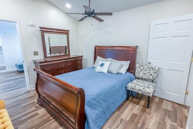 Coastal getaway with character located in a campground community - photo 15