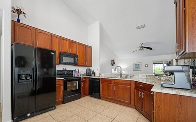 New Price! Lakefront living with privacy and beautiful breezes - photo 15
