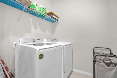 This beautifully designed 4-bedroom, 3-bathroom single-story - photo 18