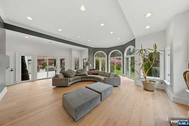 For more info. *Also available immediately for rent, furnished* - photo 19