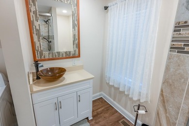 Coastal getaway with character located in a campground community - photo 23