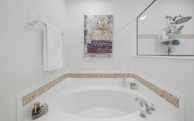 New Price! Lakefront living with privacy and beautiful breezes - photo 24