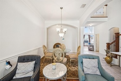 Beautiful and spacious, this move-in ready home is located in - photo 4