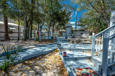 Coastal getaway with character located in a campground community - photo 26