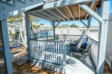 Coastal getaway with character located in a campground community - photo 32