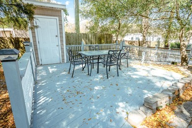 Coastal getaway with character located in a campground community - photo 34