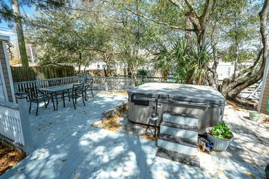 Coastal getaway with character located in a campground community - photo 36