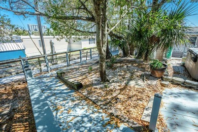 Coastal getaway with character located in a campground community - photo 46