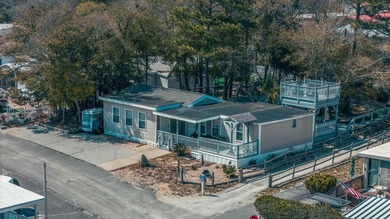Coastal getaway with character located in a campground community - photo 47