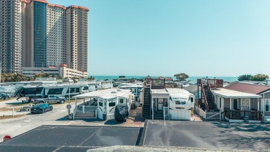 Coastal getaway with character located in a campground community - photo 48