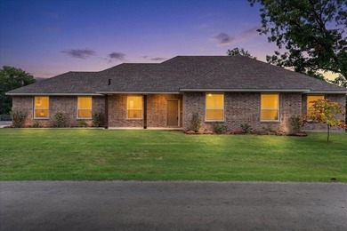 Rare opportunity to enjoy lakefront-adjacent living on a - photo 3