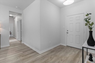 Rare opportunity to enjoy lakefront-adjacent living on a - photo 4