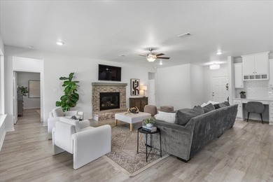 Rare opportunity to enjoy lakefront-adjacent living on a - photo 7