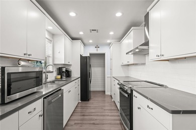 Welcome to 217 Carmel Dr! A beautifully maintained home situated - photo 11
