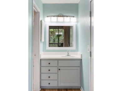 It is rare to find three bedrooms with three full bathrooms in - photo 21