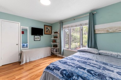 It is rare to find three bedrooms with three full bathrooms in - photo 23