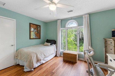 It is rare to find three bedrooms with three full bathrooms in - photo 26