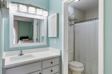 It is rare to find three bedrooms with three full bathrooms in - photo 29
