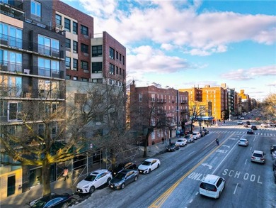 One bedroom condo on 3rd floor in a elevator building