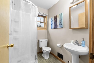 Spacious and welcoming, this 3-bedroom, 3-bath Beaver Creek - photo 17
