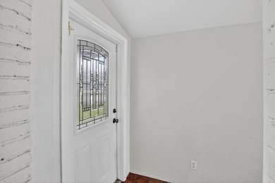 Back on market! Brand new roof completed! Move-in ready 2BR/1BA - photo 26