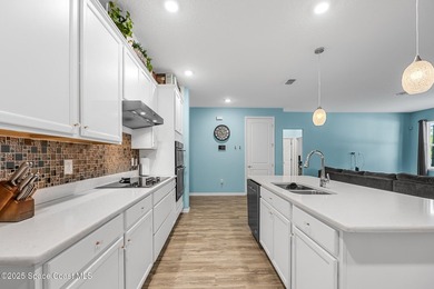 Welcome to this beautifully designed 4-bedroom, 2-bathroom home - photo 6