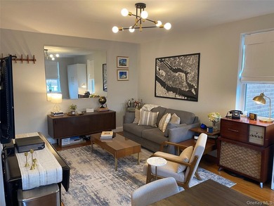 This stylish, move-in ready studio is located in the quiet - photo 10
