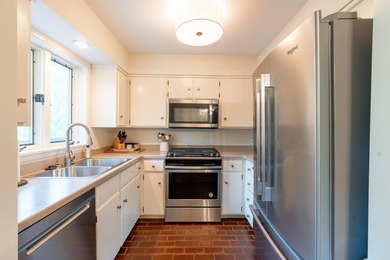 BEAUTIFUL EDEN ISLE CONDO, just a short walk to the RED APPLE - photo 15