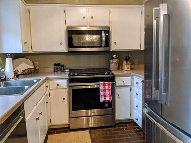BEAUTIFUL EDEN ISLE CONDO, just a short walk to the RED APPLE - photo 17