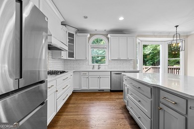 Welcome to 340 Broadmoor Drive, a beautiful brick residence - photo 17