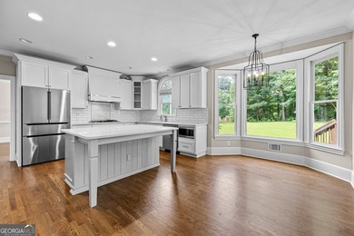 Welcome to 340 Broadmoor Drive, a beautiful brick residence - photo 20