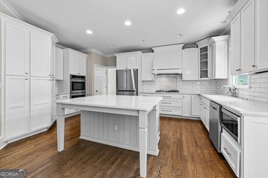 Welcome to 340 Broadmoor Drive, a beautiful brick residence - photo 22