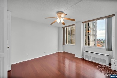 *LUXURY 16TH-FLOOR CONDO* Perched high on the 16th floor of one