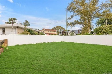 Beautifully Renovated Far Rockaway 3 bedroom. Hardwood floors - photo 7