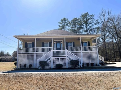 Lake Home For Sale in Gadsden, Alabama