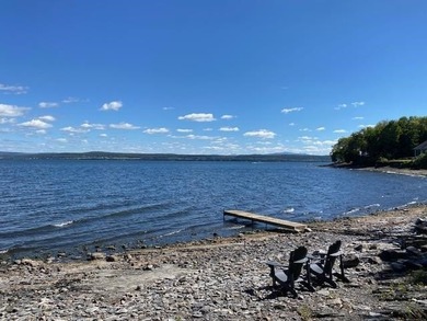 Discover your perfect year-round retreat on Lake Champlain with - photo 1