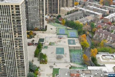 *LUXURY 16TH-FLOOR CONDO* Perched high on the 16th floor of one