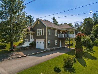 Lake Home For Sale in Lac-Brome, 