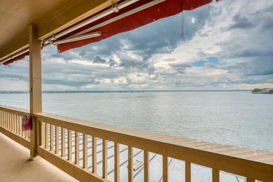 Fully furnished northeast-facing waterfront townhome just steps - photo 21