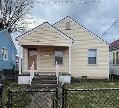 Kanawha River Home For Sale in Dunbar West Virginia